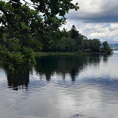 Ye Old'E Man Lake District Грейндж-овер-Сандс Экстерьер фото